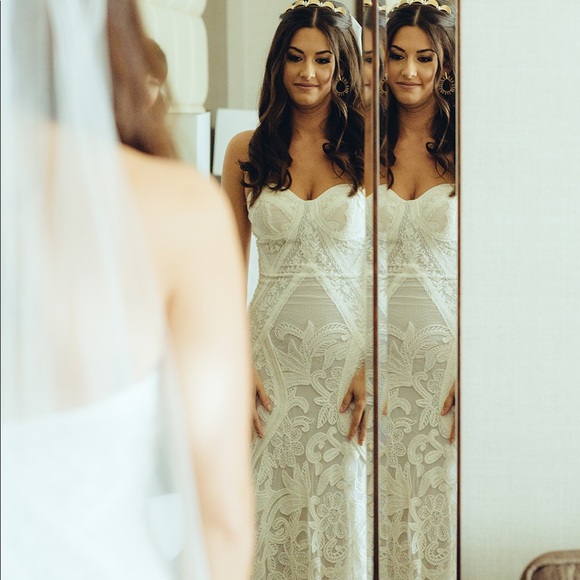 Meet your Posher, Kate - Picture 2 of 2